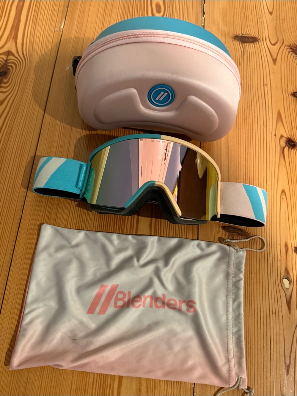Blenders Lunar Aspen Mist Mirrored Ski/Snowboard Goggles - Excellent condition!
